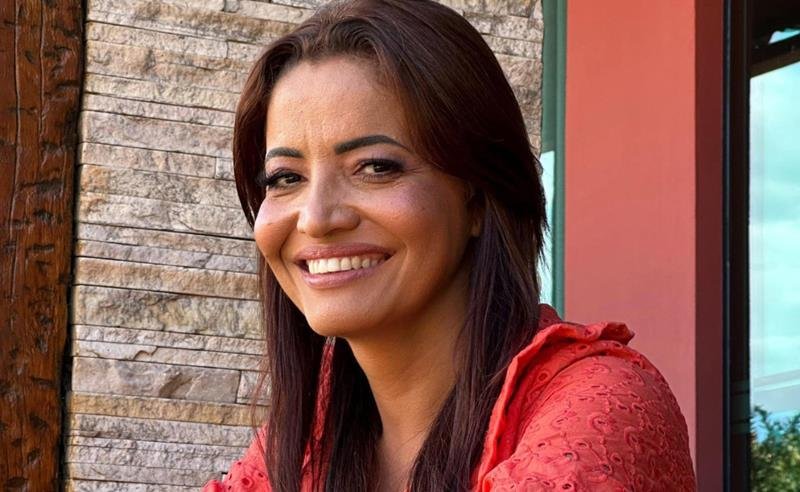 Entre lágrimas, fé e milagres: conheça o novo projeto da cantora Cássia Macedo