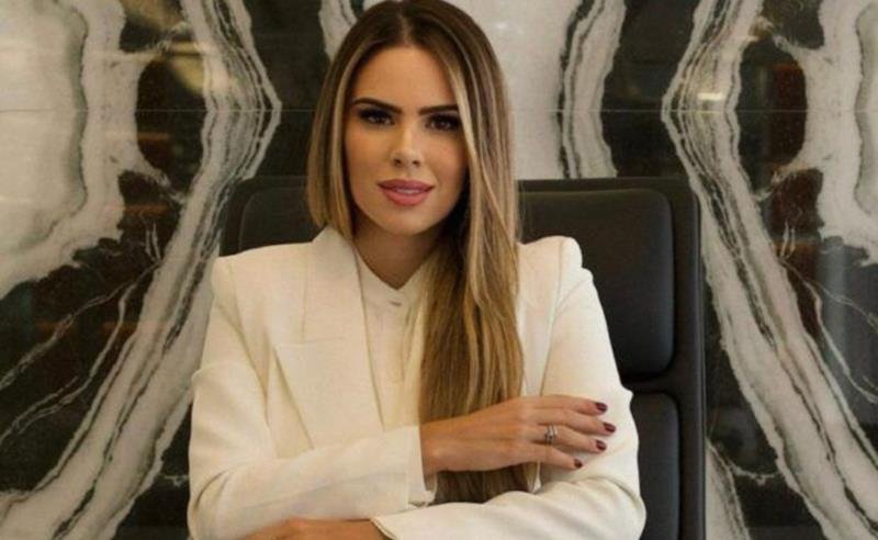 Camila Pimenta transforma luz em arquitetura na Mostra Artefacto