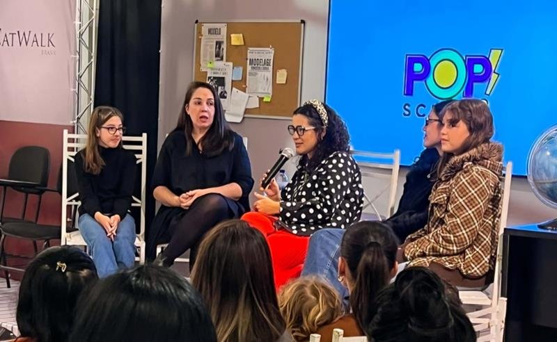Entre likes e oportunidades: Pop School promove debate sobre os desafios da carreira artística infantil